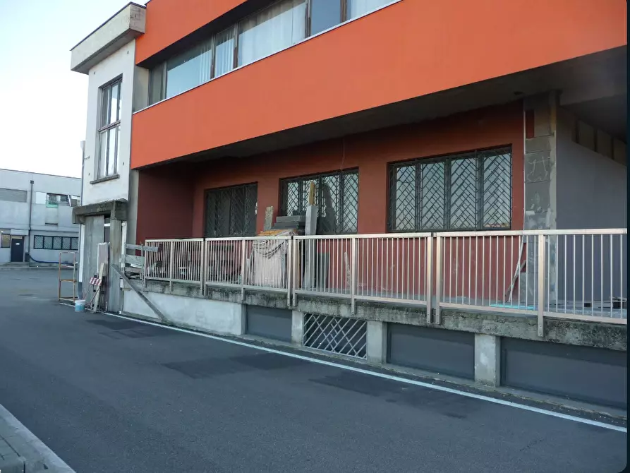 Immagine 6 di Negozio in vendita  in Strada Torino a Caselle Torinese