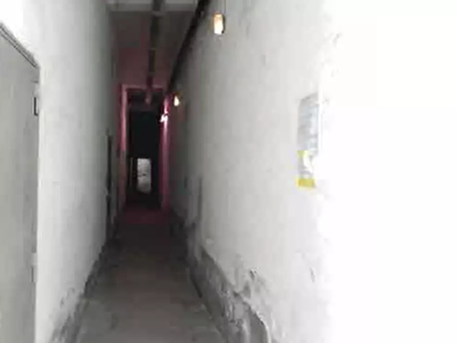 Immagine 4 di Magazzino in vendita  in Via Nettunense Nuova a Marino