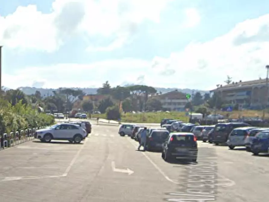 Immagine 8 di Magazzino in vendita  in Via Nettunense Nuova a Marino