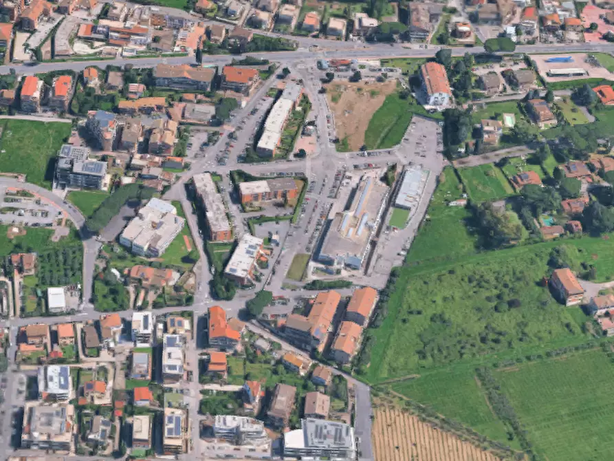 Immagine 10 di Magazzino in vendita  in Via Nettunense Nuova a Marino