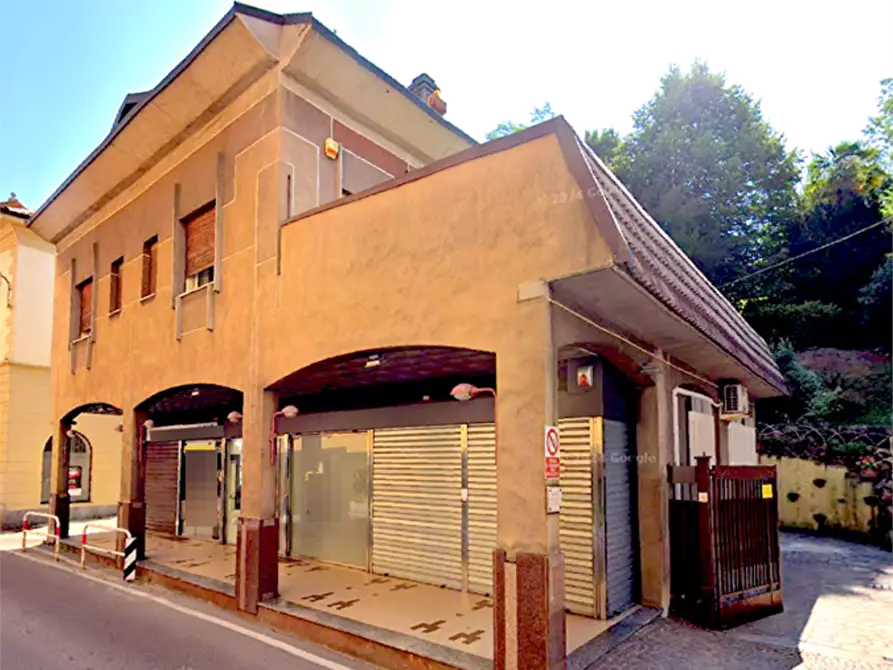 Immagine 1 di Negozio in vendita  in Via Porro  a Induno Olona