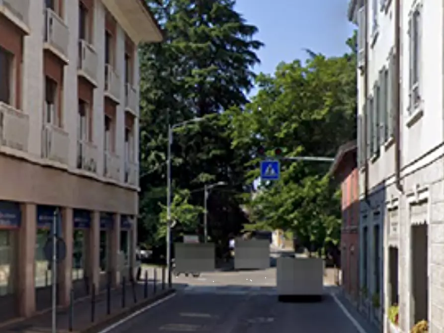 Immagine 12 di Negozio in vendita  in Via Porro  a Induno Olona