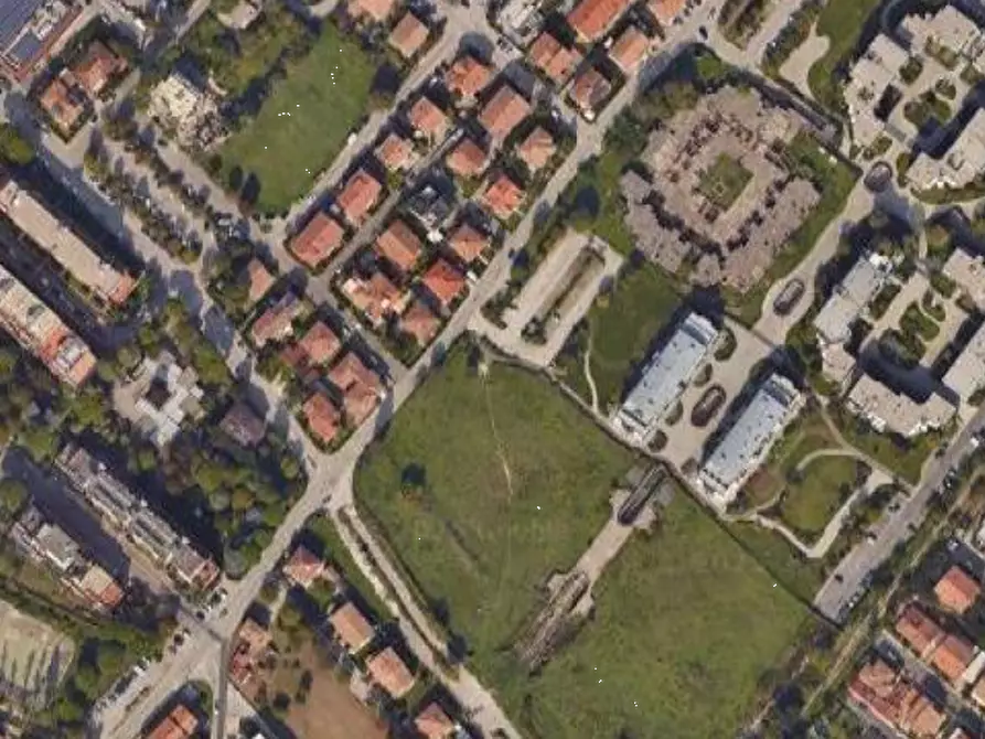 Immagine 1 di Laboratorio in vendita  in Via IV Novembre a Fano