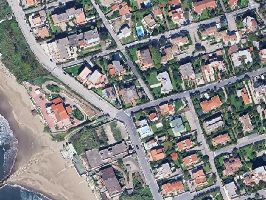 Immagine 1 di Villa in vendita  in Via Portofino a Anzio