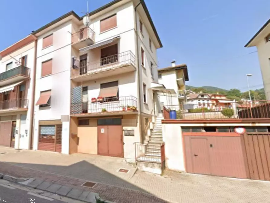 Immagine 6 di Appartamento in vendita  in Via Bella Venezia a Valdagno