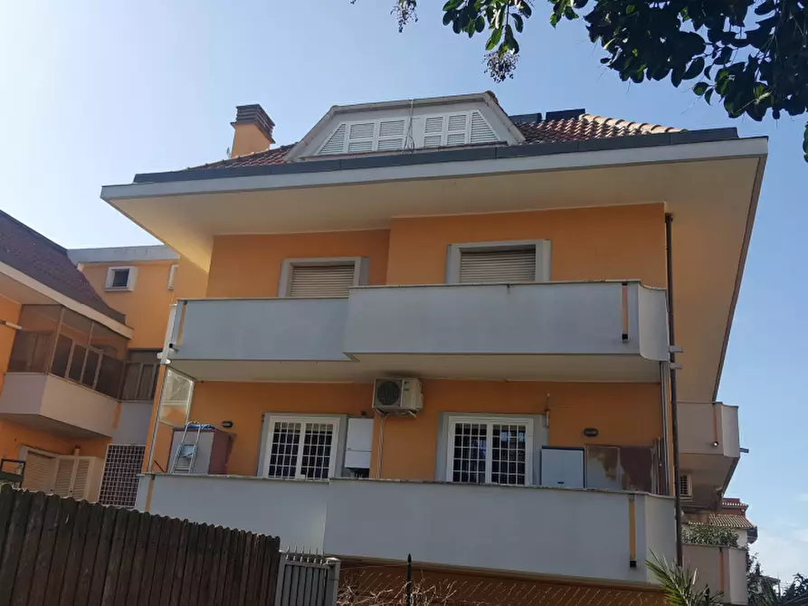 Immagine 1 di Appartamento in vendita  in Via Bolzano a Albano Laziale