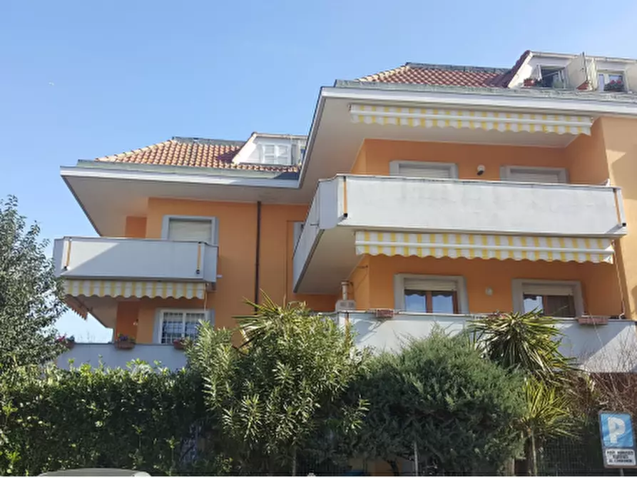 Immagine 3 di Appartamento in vendita  in Via Bolzano a Albano Laziale