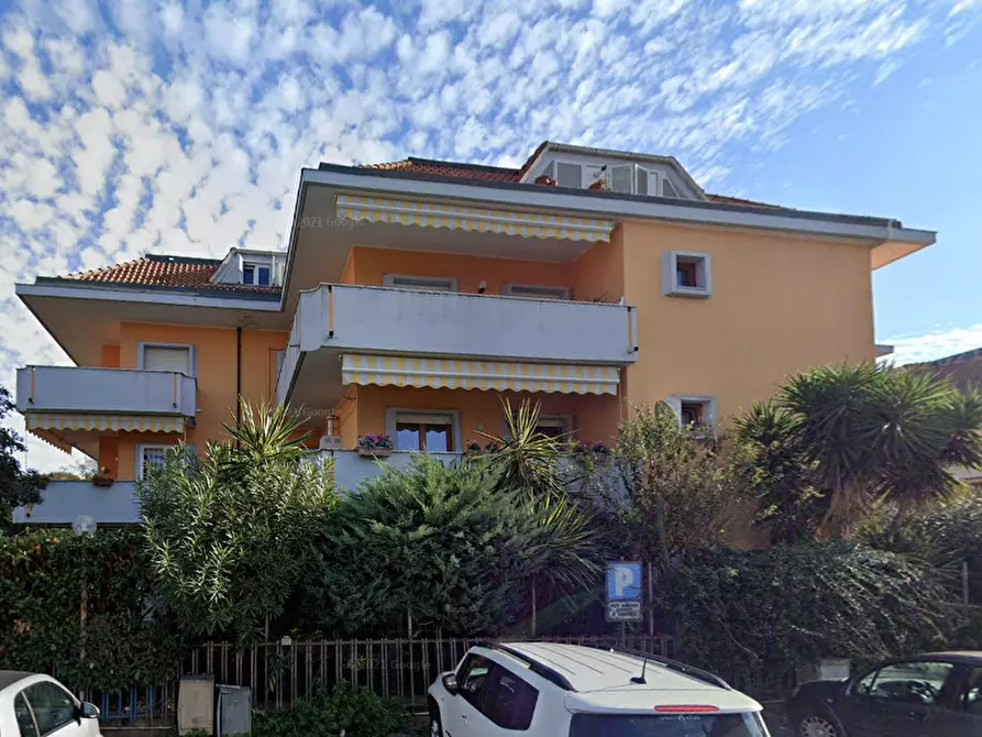 Immagine 5 di Appartamento in vendita  in Via Bolzano a Albano Laziale