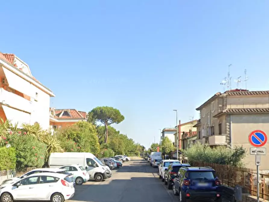 Immagine 10 di Appartamento in vendita  in Via Bolzano a Albano Laziale