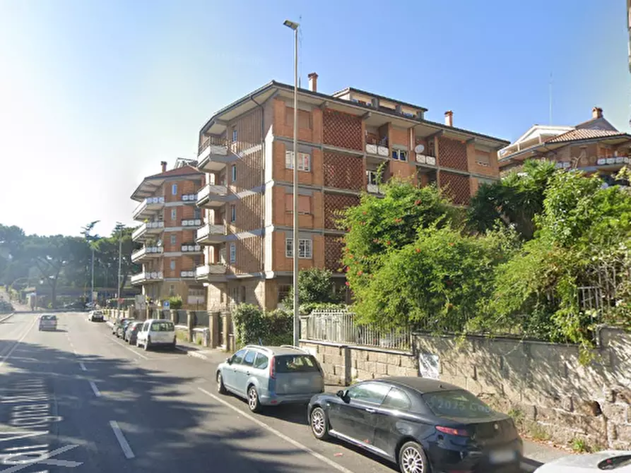 Immagine 15 di Ufficio in vendita  in Via di Vigna Murata a Roma