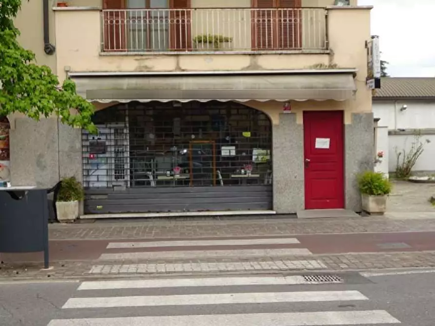 Immagine 2 di Negozio in vendita  in Viale Assunta a Cernusco Sul Naviglio