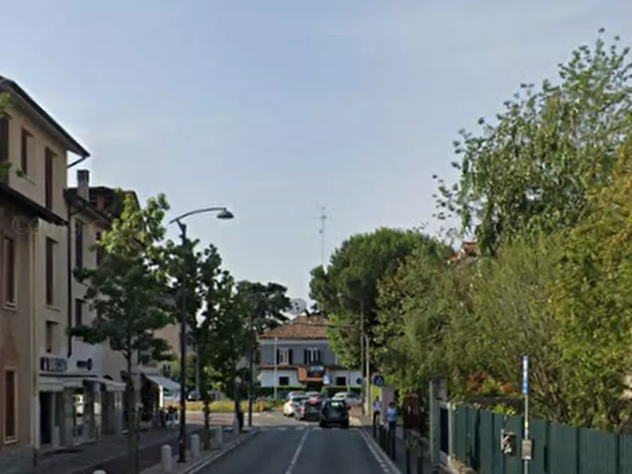 Immagine 5 di Negozio in vendita  in Viale Assunta a Cernusco Sul Naviglio