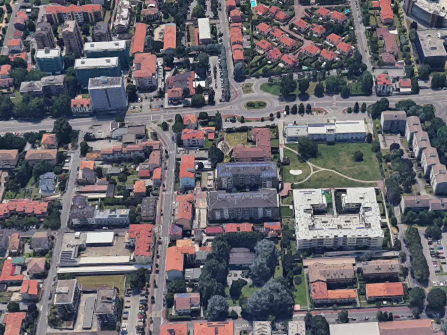 Immagine 7 di Negozio in vendita  in Viale Assunta a Cernusco Sul Naviglio