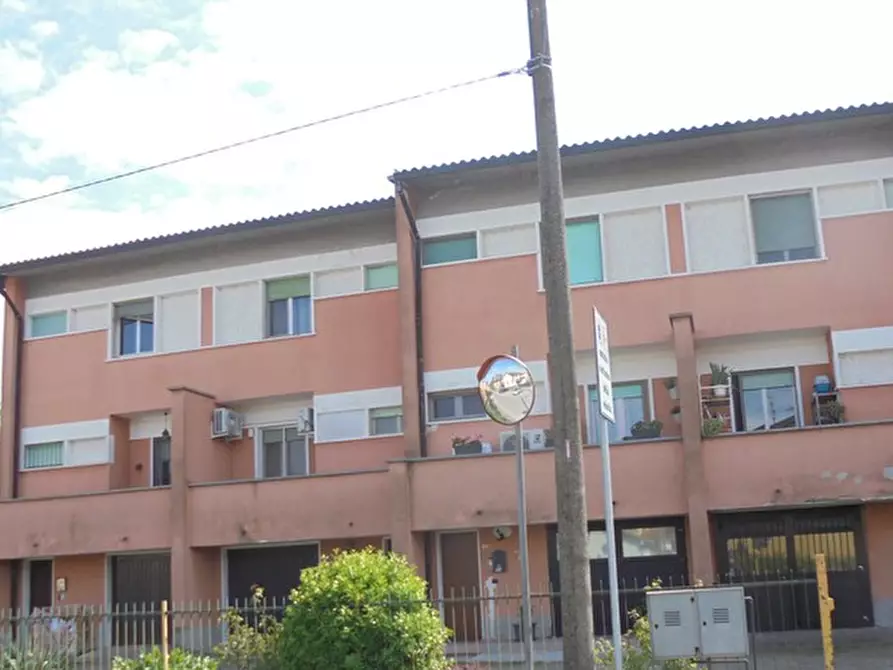 Immagine 2 di Villetta a schiera in vendita  in Via Roma a Casaletto Lodigiano