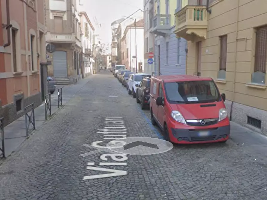 Immagine 4 di Appartamento in vendita  in Via Guttuari a Asti