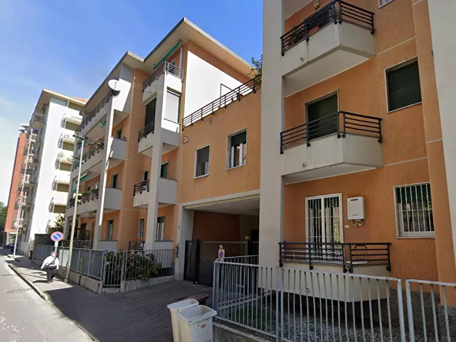 Immagine 3 di Appartamento in vendita  in Via Roma a Bresso