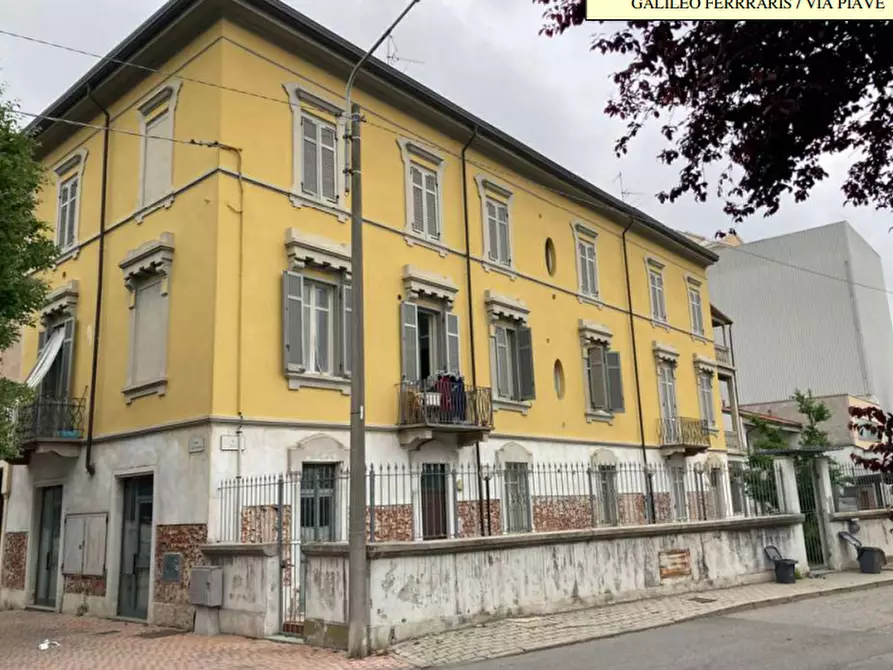 Immagine 1 di Appartamento in vendita  in Corso Galileo Ferraris a Trino Vercellese