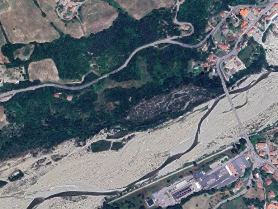 Immagine 38 di Porzione di casa in vendita  in Via Rubens Guatelli  a Langhirano