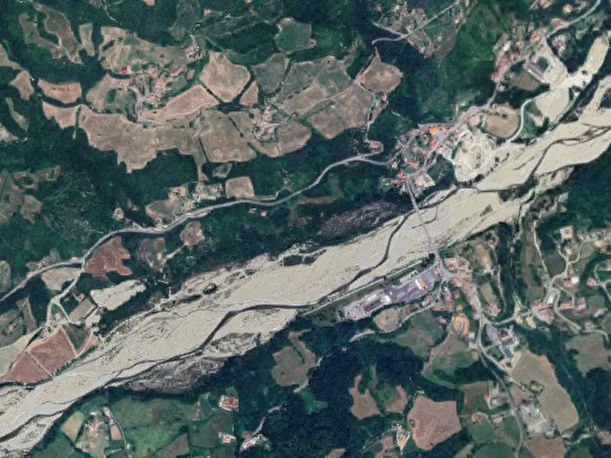 Immagine 40 di Porzione di casa in vendita  in Via Rubens Guatelli  a Langhirano