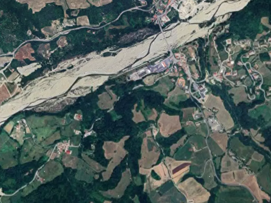 Immagine 41 di Porzione di casa in vendita  in Via Rubens Guatelli  a Langhirano