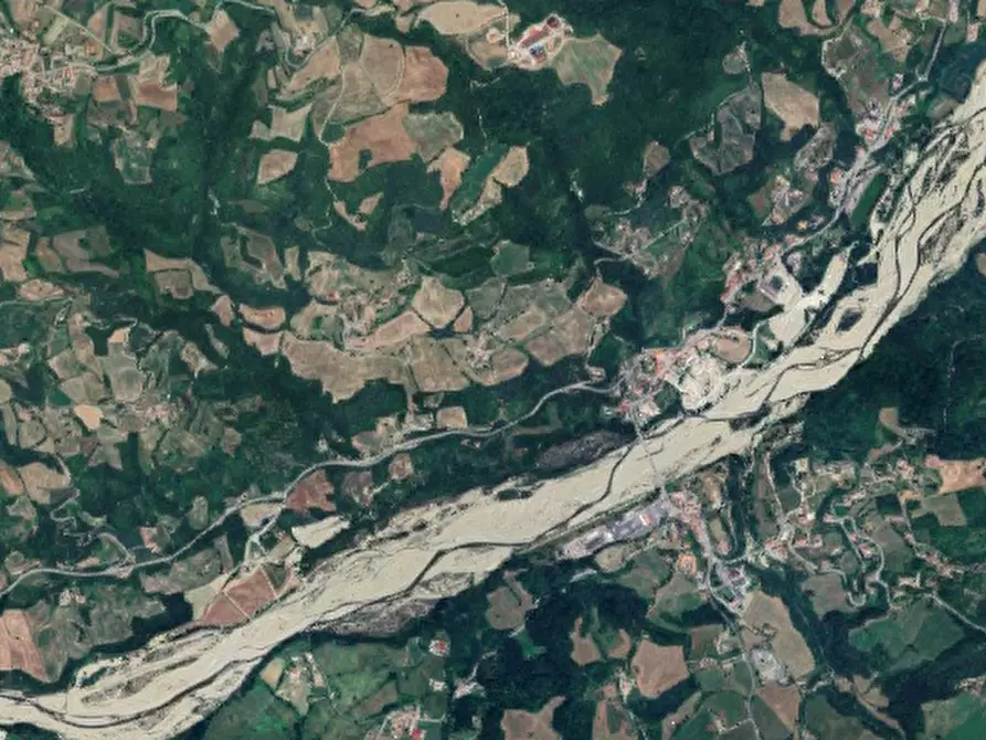 Immagine 44 di Porzione di casa in vendita  in Via Rubens Guatelli  a Langhirano