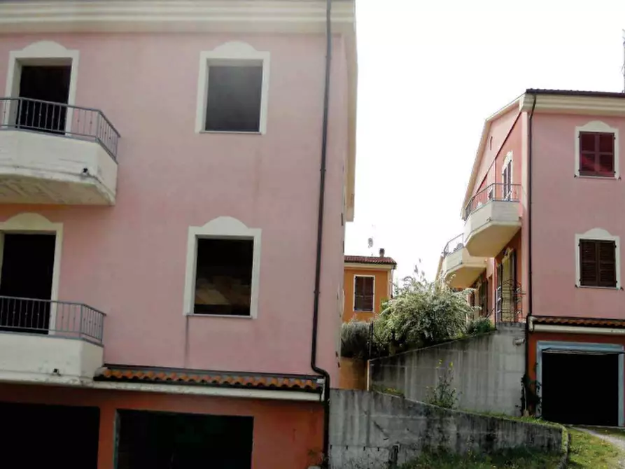 Immagine 3 di Appartamento in vendita  in Via Sandro Pertini a Urbino