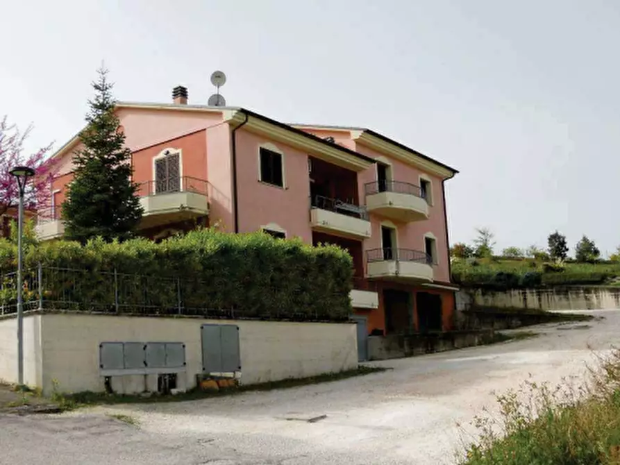 Immagine 4 di Appartamento in vendita  in Via Sandro Pertini a Urbino