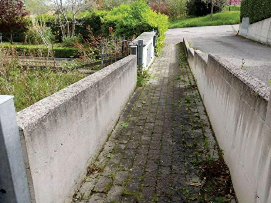 Immagine 6 di Appartamento in vendita  in Via Sandro Pertini a Urbino