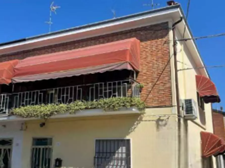 Immagine 1 di Appartamento in vendita  in Via della Fortuna a Ferrara