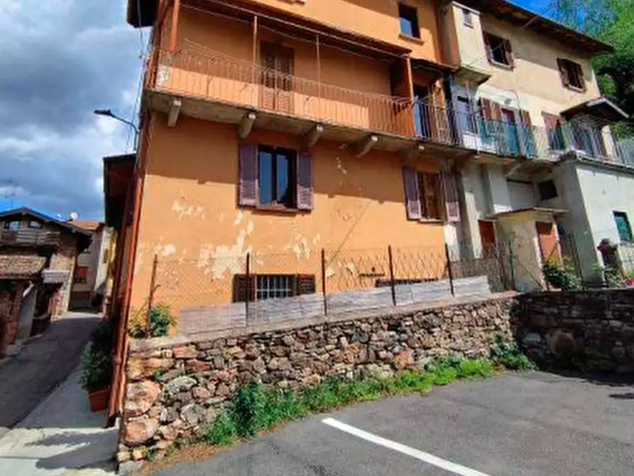 Immagine 4 di Appartamento in vendita  in Via Taburri a Valganna