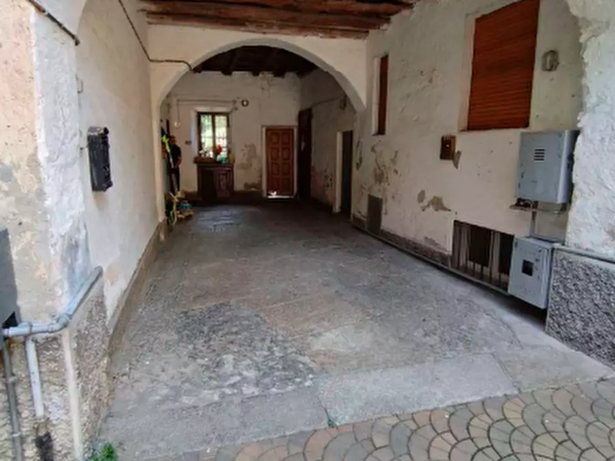 Immagine 5 di Appartamento in vendita  in Via Taburri a Valganna