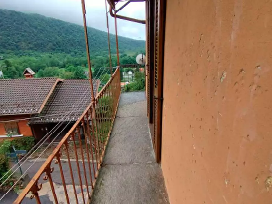 Immagine 6 di Appartamento in vendita  in Via Taburri a Valganna