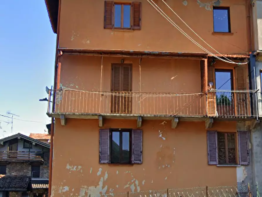 Immagine 11 di Appartamento in vendita  in Via Taburri a Valganna