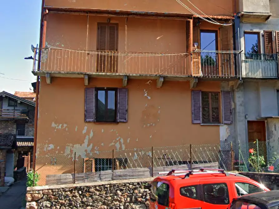 Immagine 12 di Appartamento in vendita  in Via Taburri a Valganna