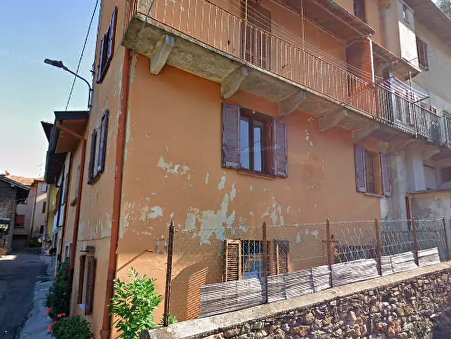 Immagine 13 di Appartamento in vendita  in Via Taburri a Valganna