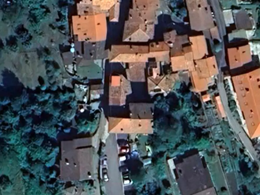 Immagine 14 di Appartamento in vendita  in Via Taburri a Valganna