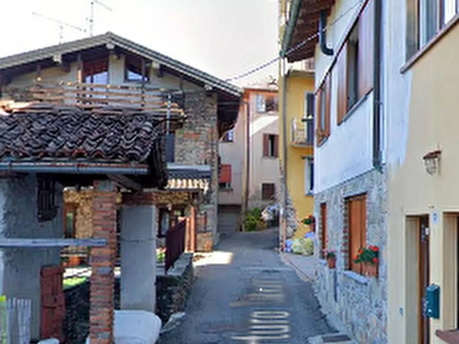 Immagine 18 di Appartamento in vendita  in Via Taburri a Valganna