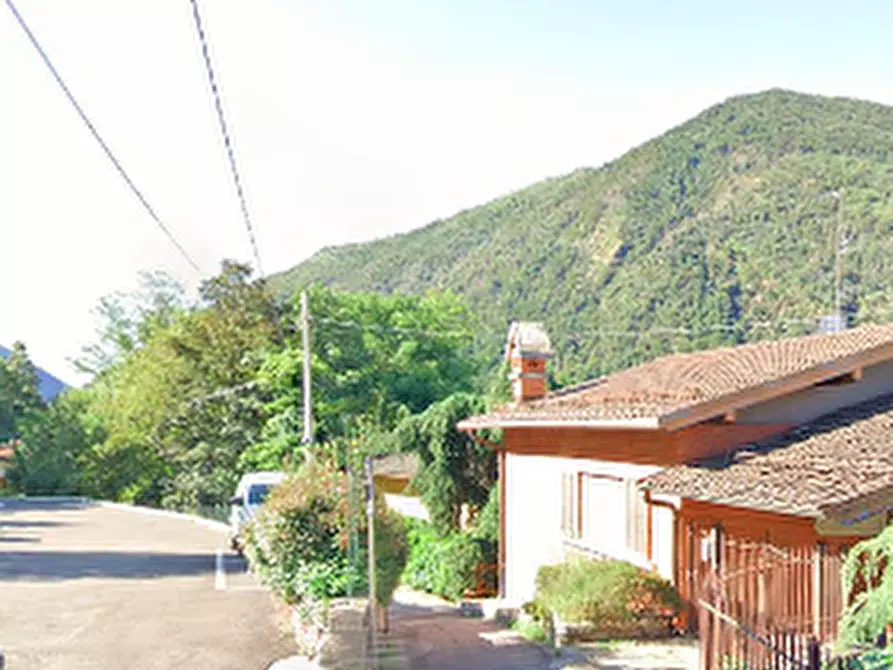 Immagine 19 di Appartamento in vendita  in Via Taburri a Valganna