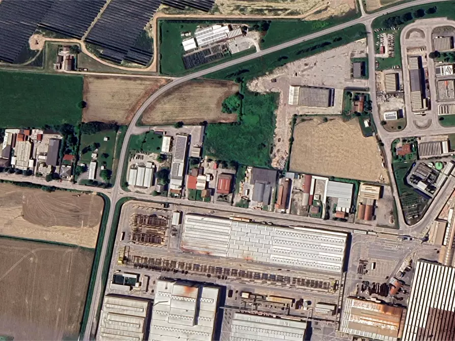 Immagine 12 di Negozio in vendita  in Via del lavoro a Copparo