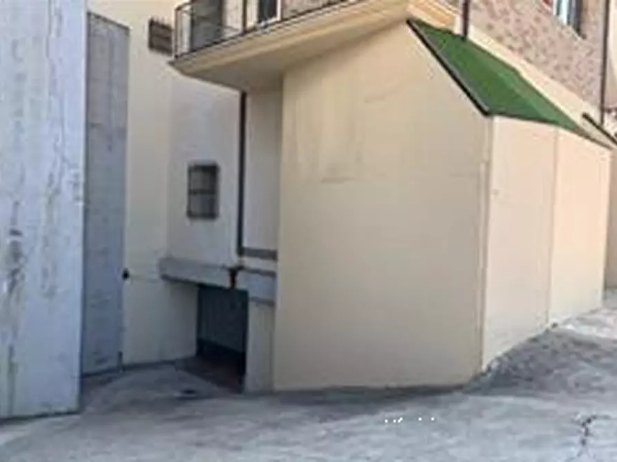 Immagine 4 di Garage in vendita  in Viale XXV Aprile a Fermo