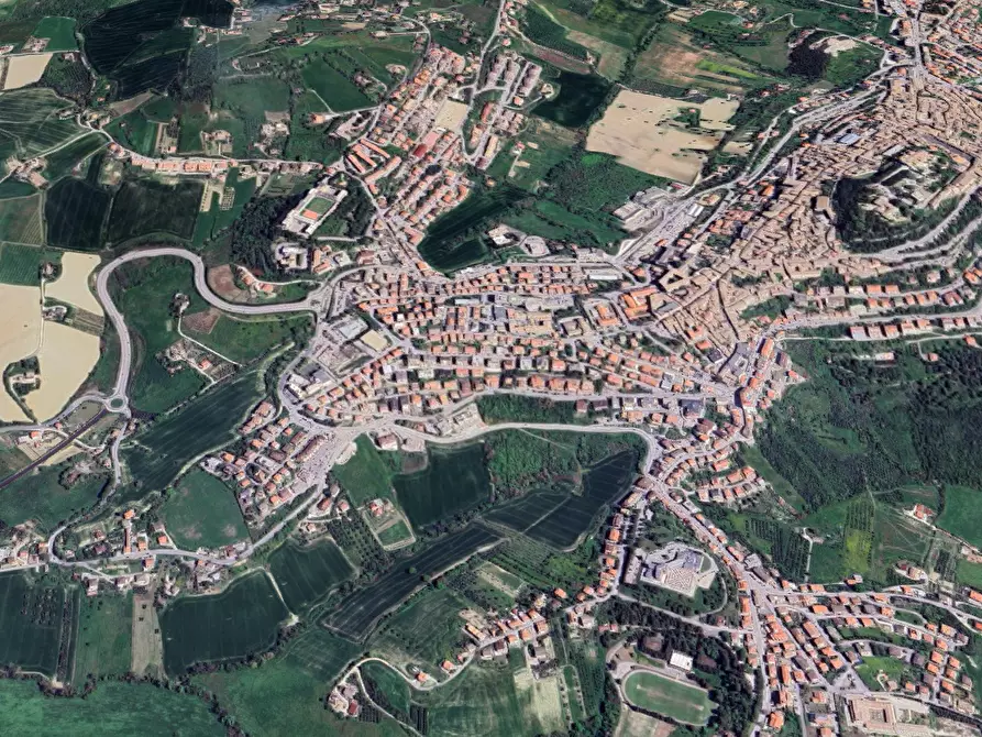 Immagine 11 di Garage in vendita  in Viale XXV Aprile a Fermo