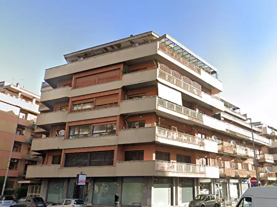 Immagine 1 di Appartamento in vendita  in Via Eusebio Chini a Roma