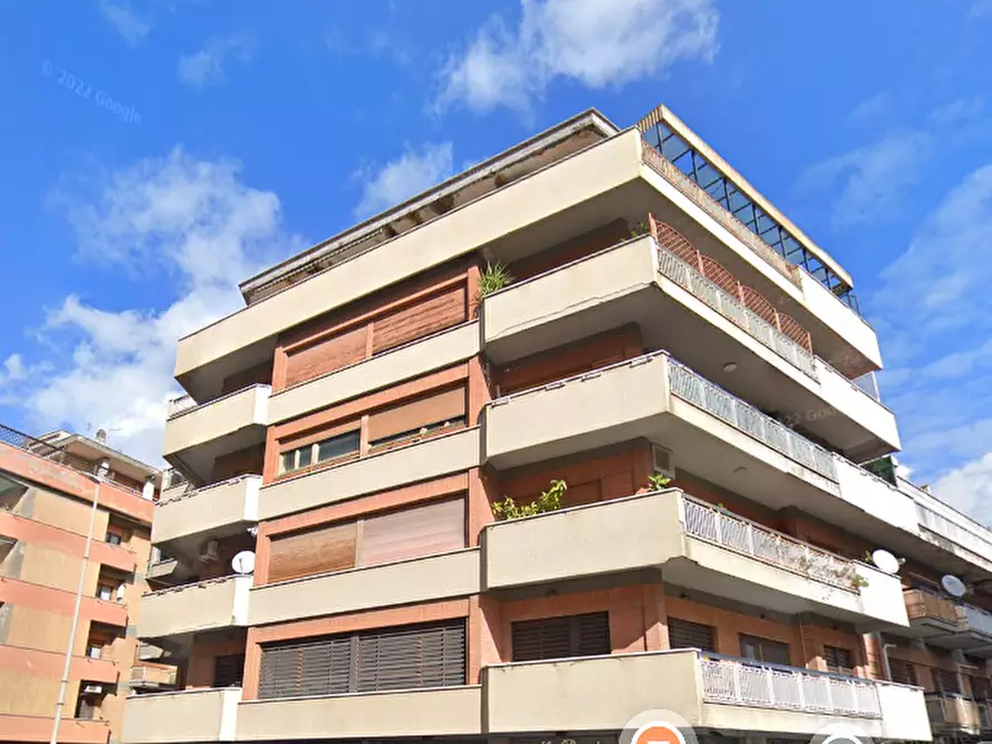 Immagine 4 di Appartamento in vendita  in Via Eusebio Chini a Roma