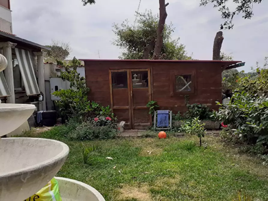 Immagine 6 di Villa in vendita  in Via delle Ghiandaie a Aprilia