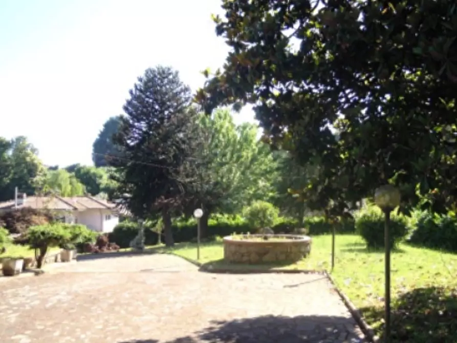 Immagine 9 di Villa in vendita  in Via Contrada Comune Ovest a Velletri