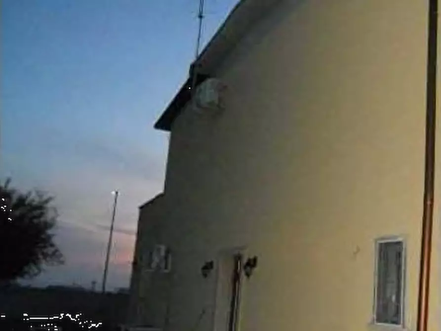 Immagine 1 di Appartamento in vendita  in Via Ugo Foscolo a Anzio