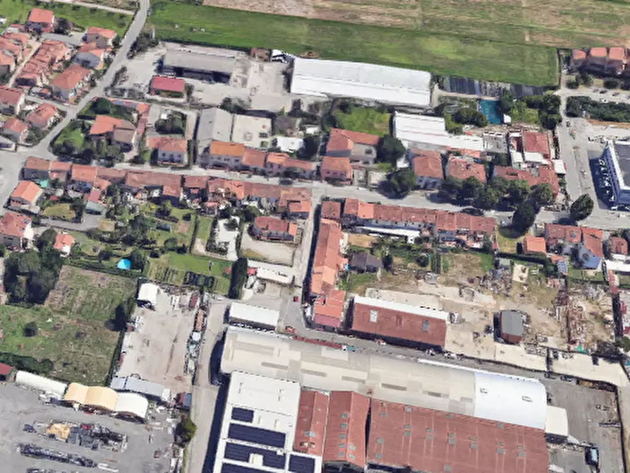 Immagine 2 di Posto auto in vendita  in Via della Catena a Pistoia