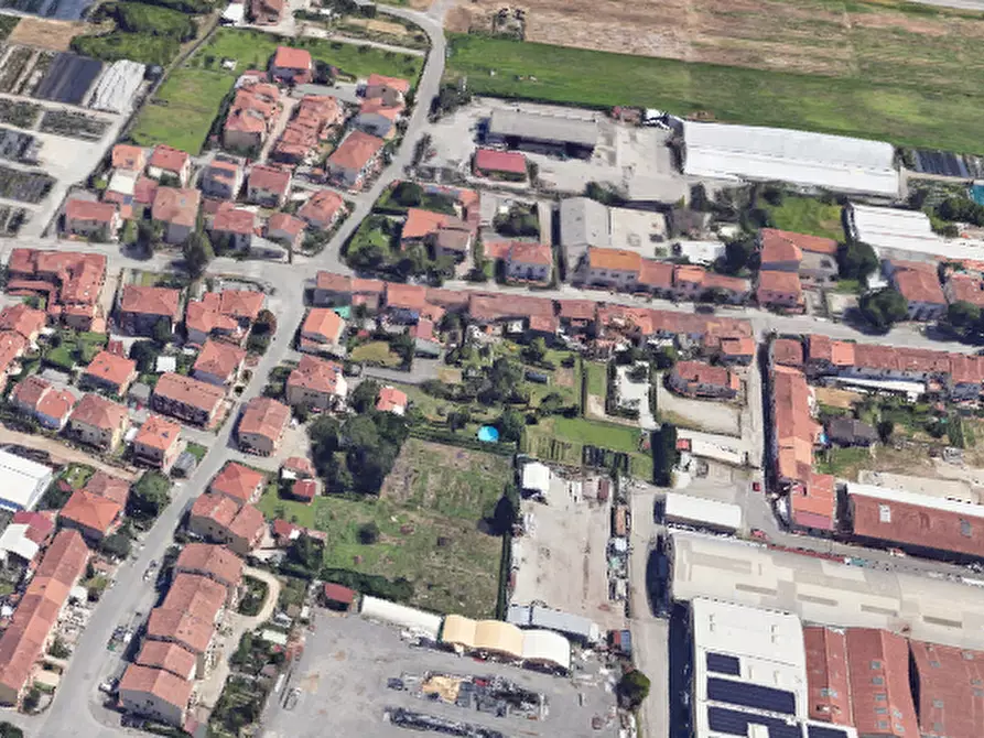 Immagine 9 di Posto auto in vendita  in Via della Catena a Pistoia