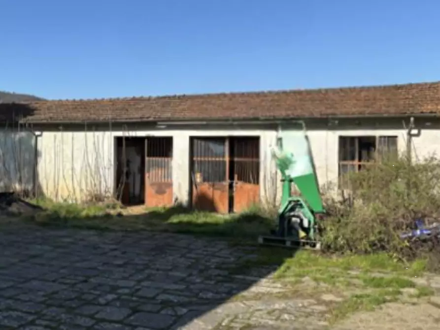 Immagine 2 di Magazzino in vendita  in Via Forrottoli a Quarrata