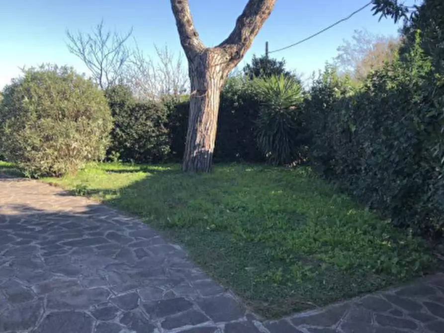 Immagine 8 di Villa in vendita  in Viale Maria  a Fiumicino